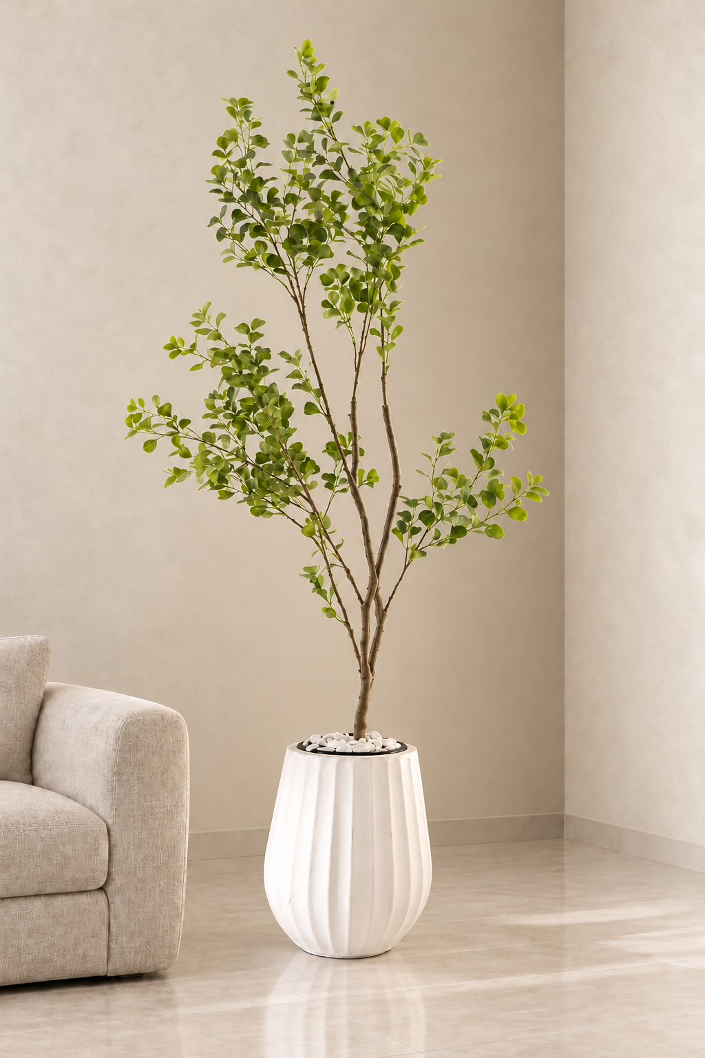 כד Elegance 45 בשילוב עץ בניאן מלאכותי גדול
