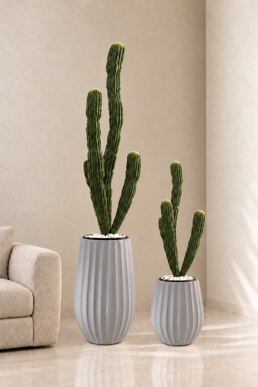 זוג כדי Elegance בשילוב קקטוסים מפוצלים מלאכותיים