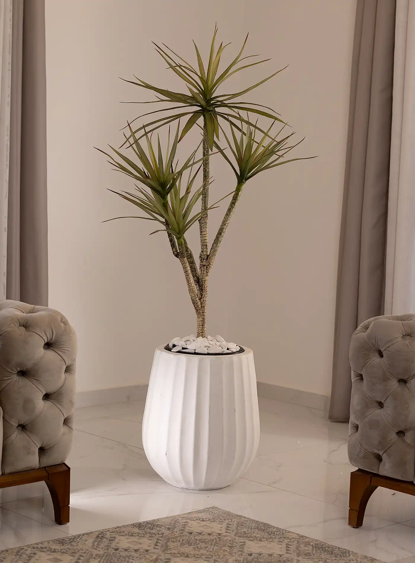 כד Elegance 45 בשילוב דרצנה מלאכותית
